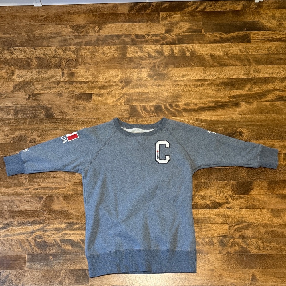 Roots Women’s Sweatshirt